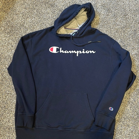 Men’s 2XL Champion hoodie - Picture 1 of 3